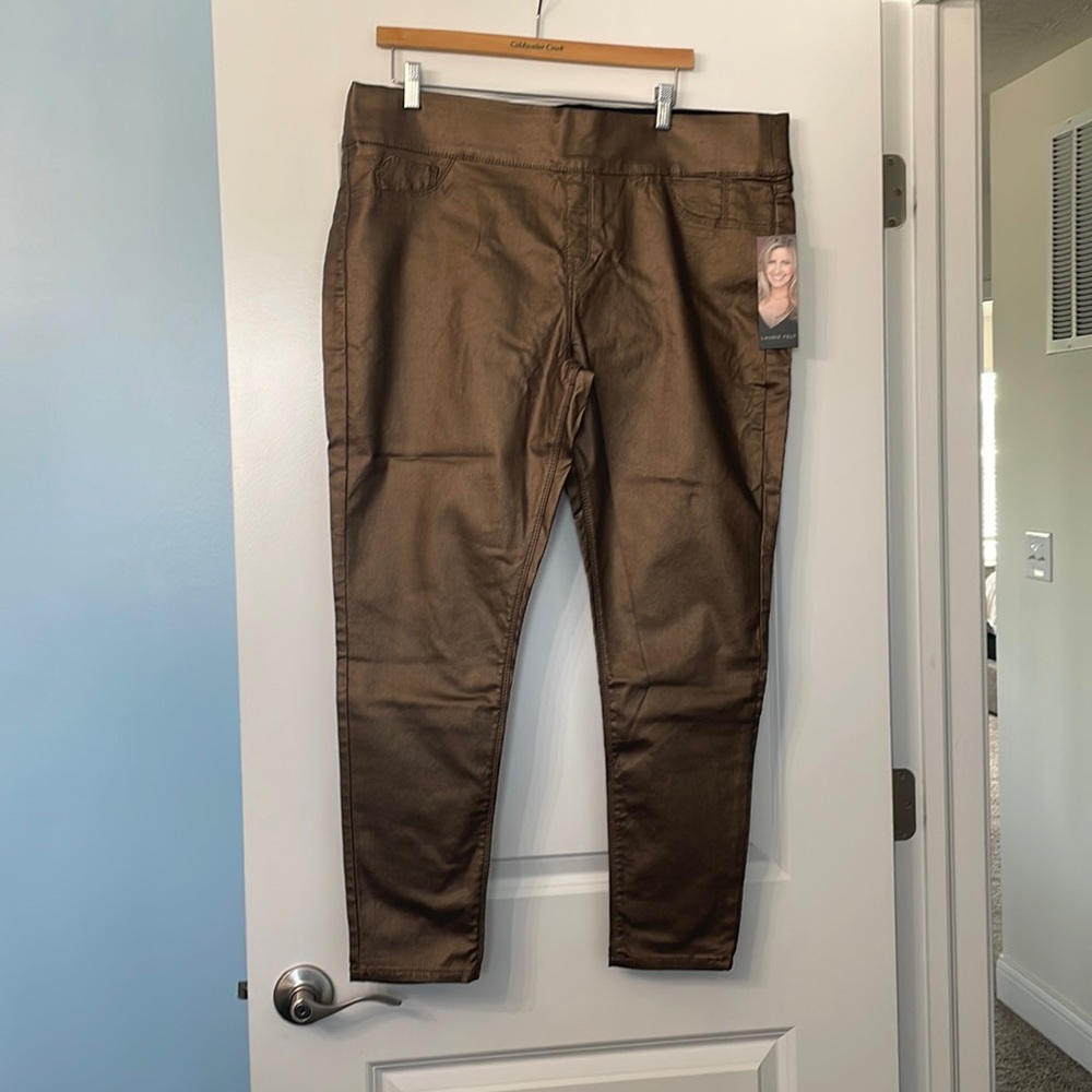 NWT Leatherette Leggings in Bronze!